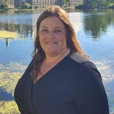 Penningmeester - mevrouw R. Slijver (Rebecca)